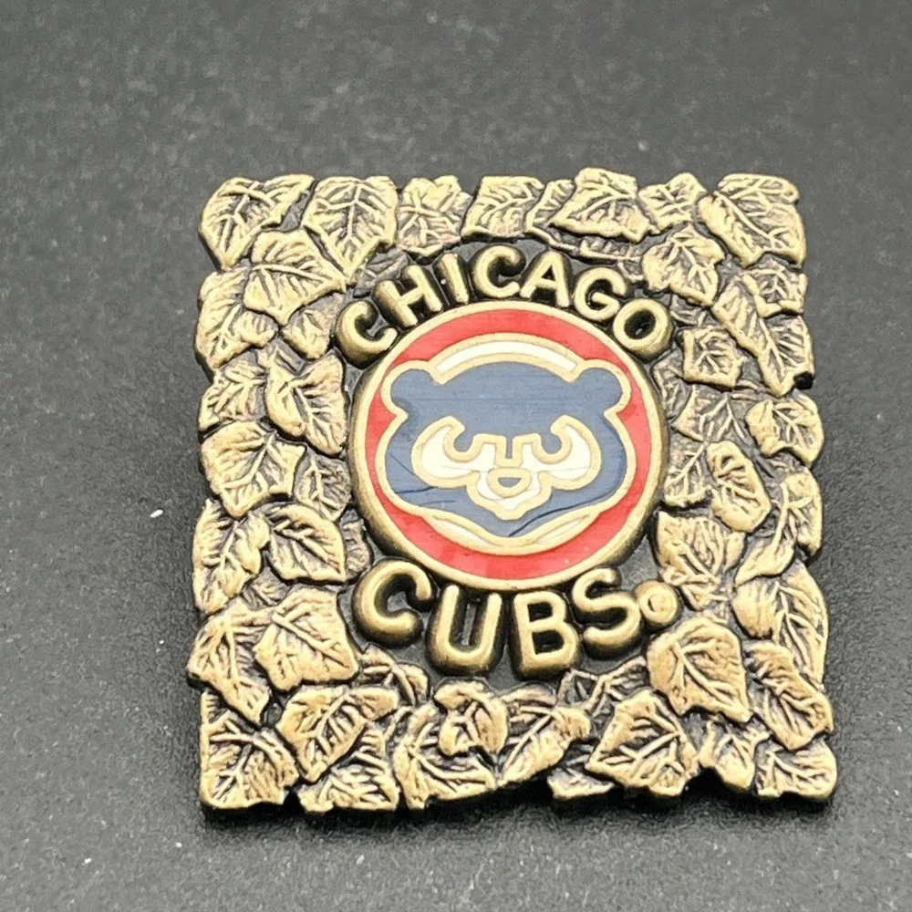 MLB Baseball Chicago Cubs Bronze Tone Lapel Hat Pin LE 5000‎